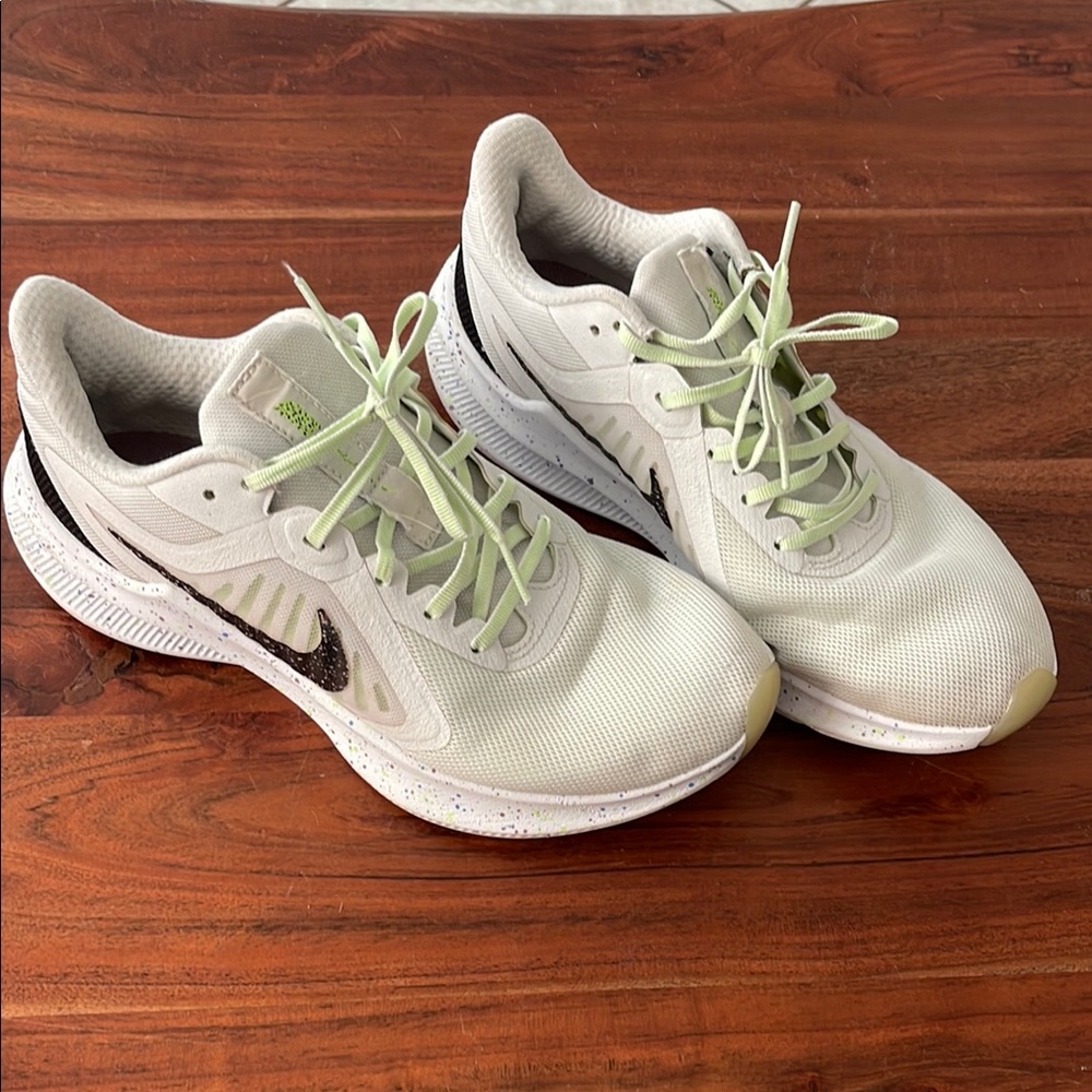 Nike White and Green Running Shoes